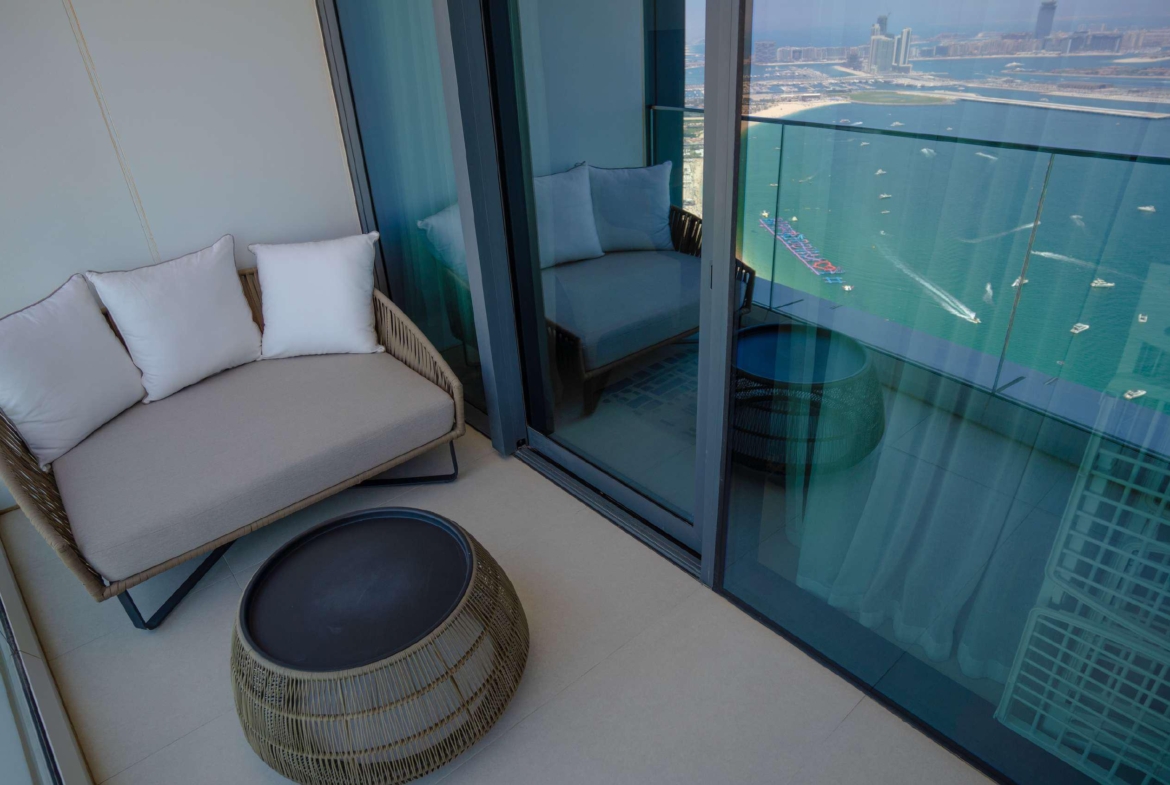 luxury 3 bedroom apartment for sale in the address beach residence-dubai